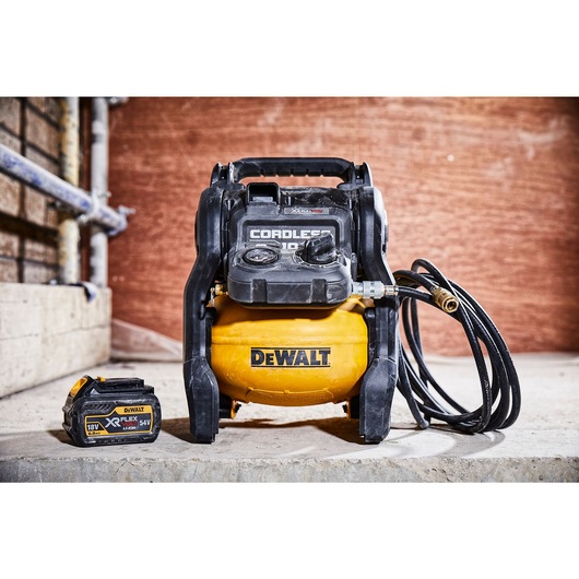 54V XR FLEXVOLT 10L compressor (zonder accu en lader)