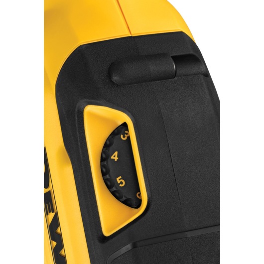 18V XR Brushless Ponceuse pour plâtre 225mm 2x 6.0Ah 18V XR Brushless Ponceuse pour plâtre 225mm 2x 6.0Ah