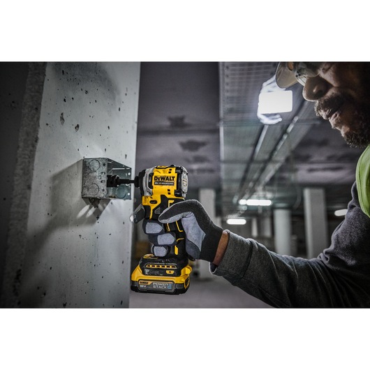 18V XR Brushless Compacte Slagmoeraanzetter - 1 X POWERSTACK