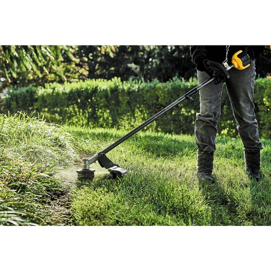 54V XR FLEXVOLT Split boom met grastrimmer opzetstuk - 1x 9.0Ah accu en snellader