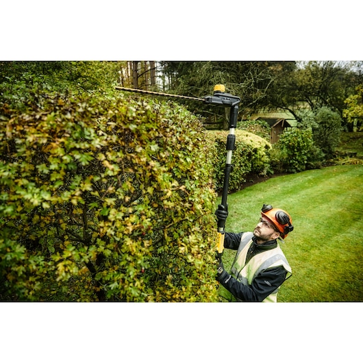 18V XR Brushless Taille-haie sur perche 1x 5.0Ah 18V XR Brushless Taille-haie sur perche 1x 5.0Ah