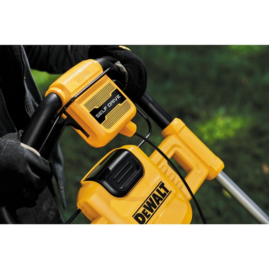 36V (2x 18V) XR Zelftrekkende grasmaaier 36V (2x 18V) XR Zelftrekkende grasmaaier