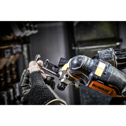 18V XR Brushless Multitool in TSTAK koffer - zonder accu en lader