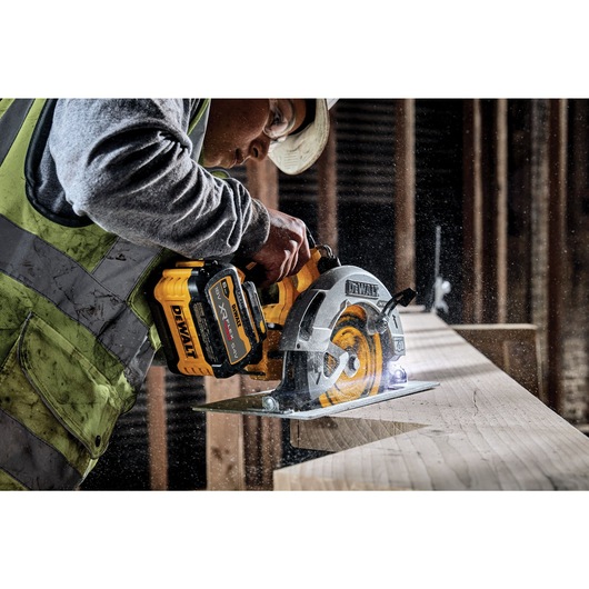 18V XR 190mm Circular Saw With FLEXVOLT ADVANTAGE - Bare Unit