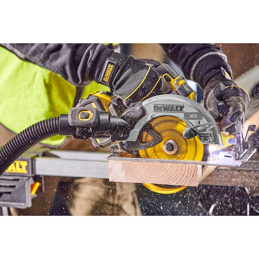 18V XR 190mm Circular Saw With FLEXVOLT ADVANTAGE - Bare Unit