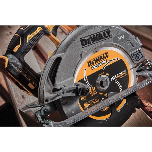 18V XR 190mm Circular Saw With FLEXVOLT ADVANTAGE - Bare Unit