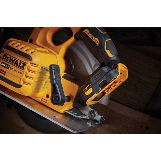 18V XR 190mm Circular Saw With FLEXVOLT ADVANTAGE - Bare Unit