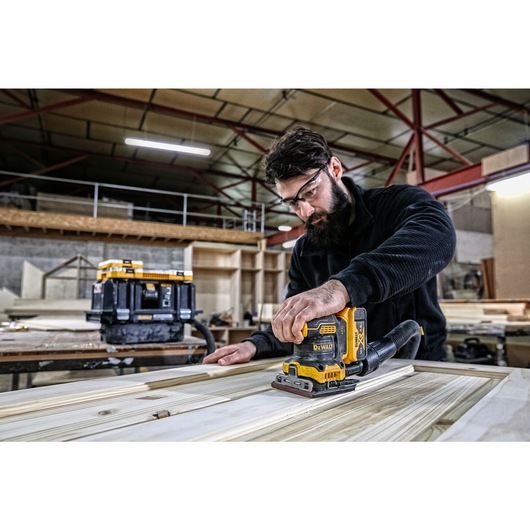 18V XR Brushless Ponceuse vibrante 1/4 de feuille en TSTAK - sans batteries ni chargeur 18V XR Brushless Ponceuse vibrante 1/4 de feuille en TSTAK - sans batteries ni chargeur