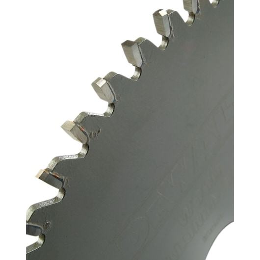 Extreme Workshop Circular Saw Blade close up angled view of teeth