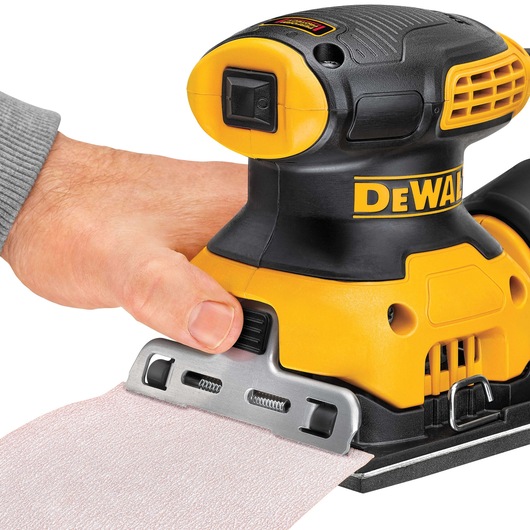 Ponceuse vibrante 230W ¼ feuille Ponceuse vibrante 230W ¼ feuille