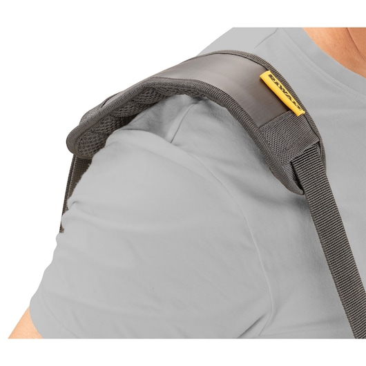 Close up of the padded shoulder strap on the Dewalt 20" Pro Open Mouth Tool Bag"