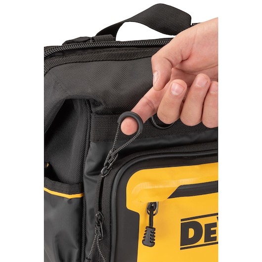 Close up of zip pull feature on Dewalt 20" Pro Open Mouth Tool Bag"